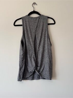 Fabletics Athleisure Open-Back Women's Tank Top in Heather Grey, Size Large